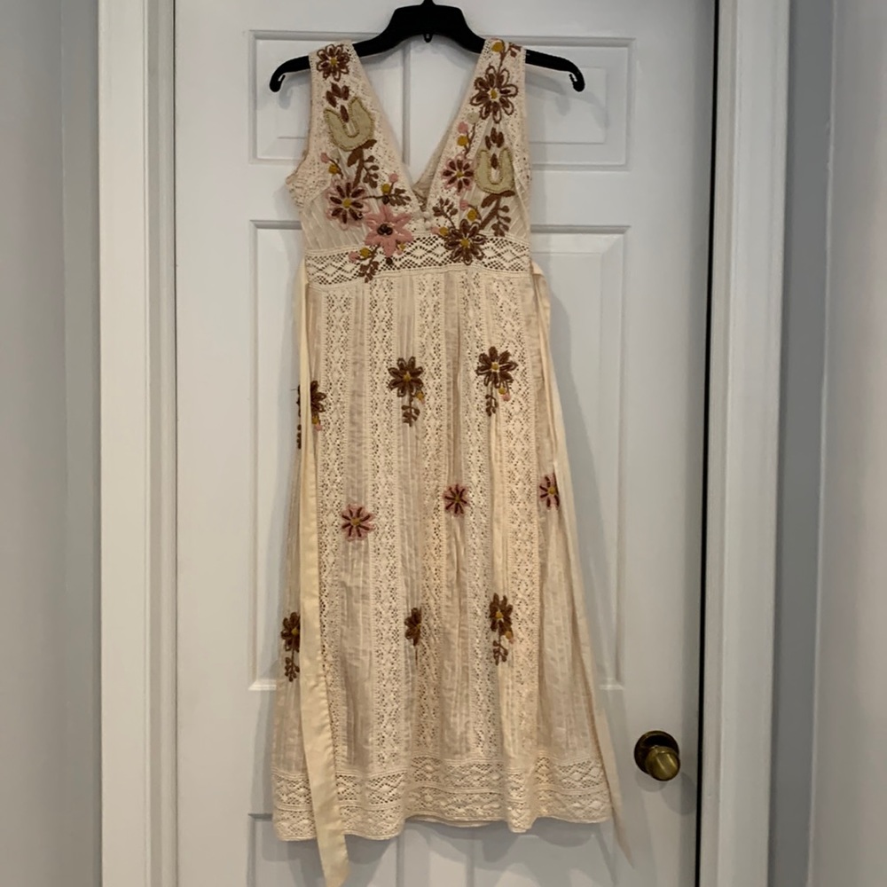 Johnny Was Joystick Hand Embroidered cream and brown crouched sundress